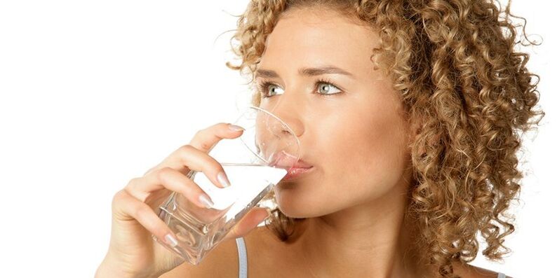 In the diet for drinking you should consume 1, 5 liters of purified water, in addition to other liquids
